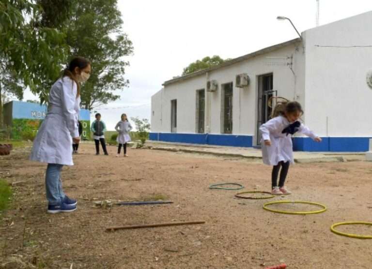 Santa Fe regresa a las clases en escuelas rurales