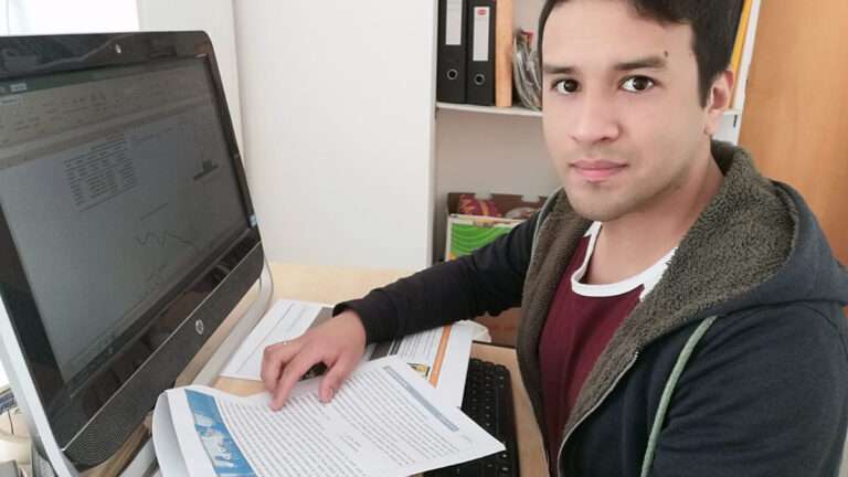 Villamariense beca a jóvenes para que puedan estudiar