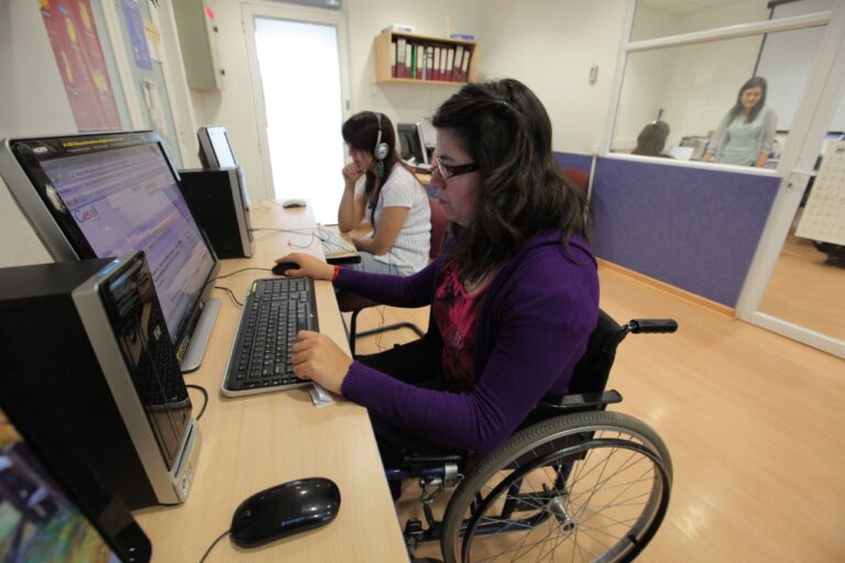 Cómo avanza la UNRC para sumar como no docentes a personas con discapacidad