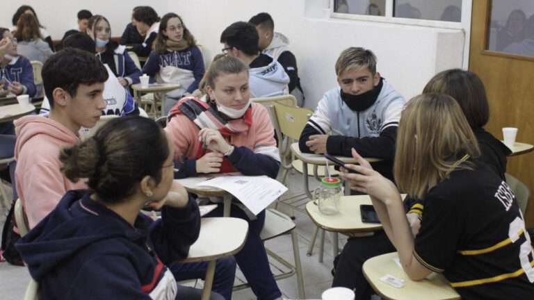 Estudiantes secundarios visitan la UNVM en búsqueda de fortalecer vocaciones