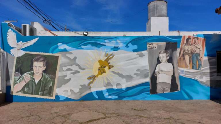 Mural del Cabo Busto: El arte y la escuela cauterizando heridas