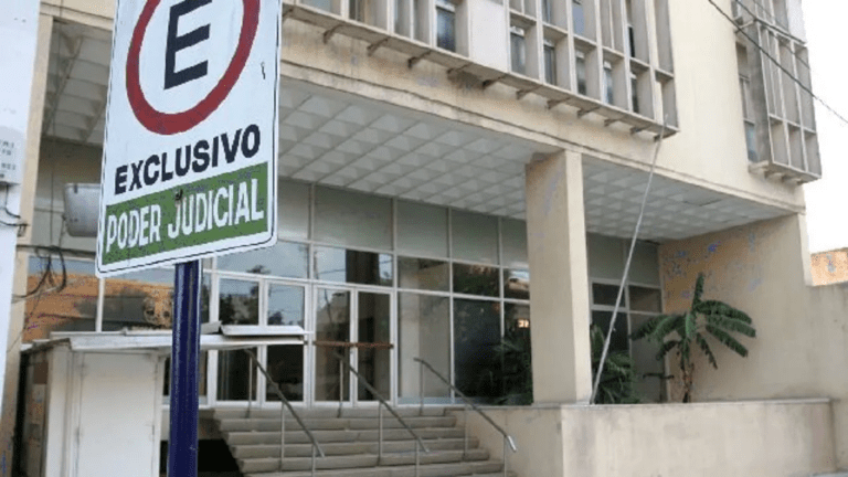 Detuvieron al docente de plástica Diego Fuente