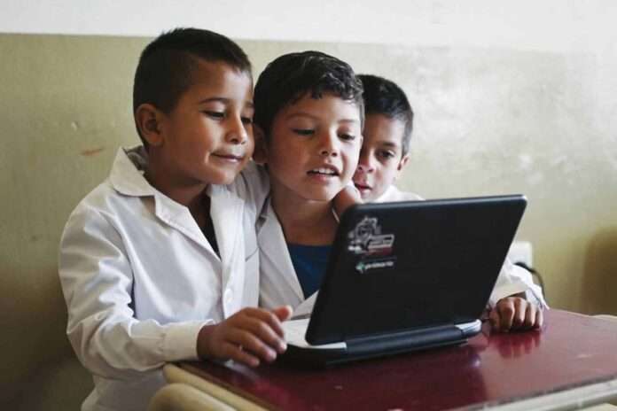 DESIGUALDES EDUCATIVAS