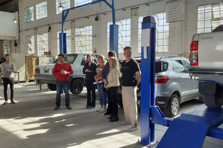 Escuela del Trabajo: Nuevos espacios con elementos adquiridos por la Cooperadora