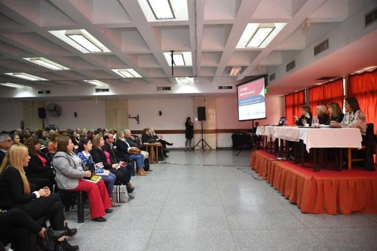 Convivencia escolar: debatieron sobre nuevas pautas de protección de derechos de niños, niñas y jóvenes