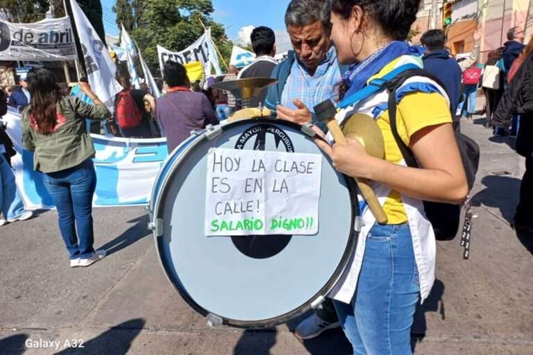 Docentes jujeños: “Es una lucha histórica” dice Laura, hermana de Marina Vilte