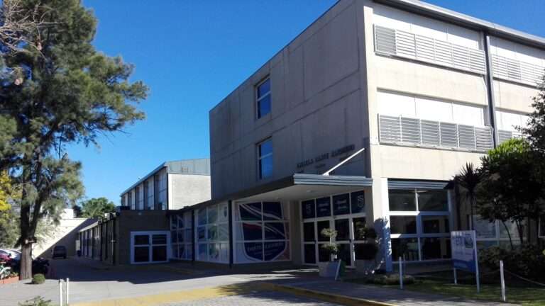 Pidió licencia el representante legal denunciado por agresiones en una escuela primaria de Córdoba