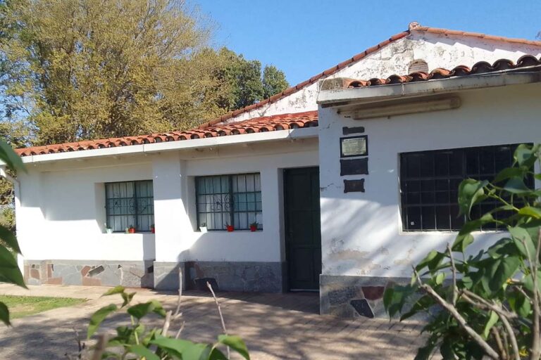 La escuela rural que lanzó una campaña consiguió estudiantes y ahora solicitan el transporte