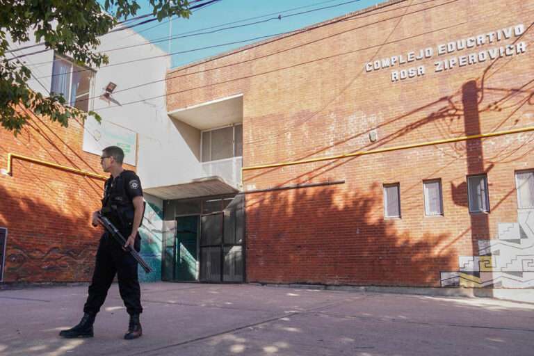 Ser docente o estudiante en una Rosario sitiada: “Nos vemos desprotegidos”