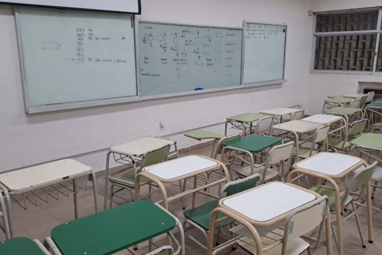 Salario docente: fuerte adhesión en Villa María al paro en escuelas públicas y casi nulo en privadas