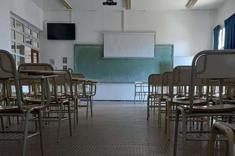 Presupuesto universitario: paro total de los claustros docente y noDocente en UNVM y UTN