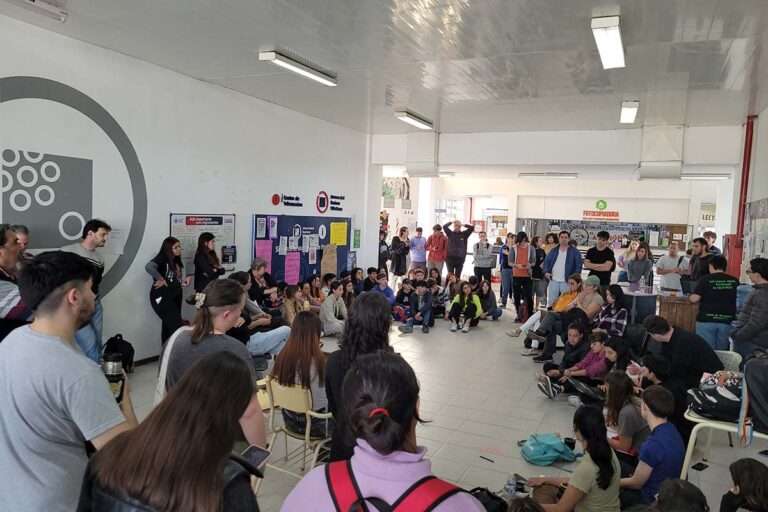 Presupuesto universitario: UNVM analiza cómo interpelarse y se escuchó “los jubilados salieron por las universidades y nosotros no por ellos”