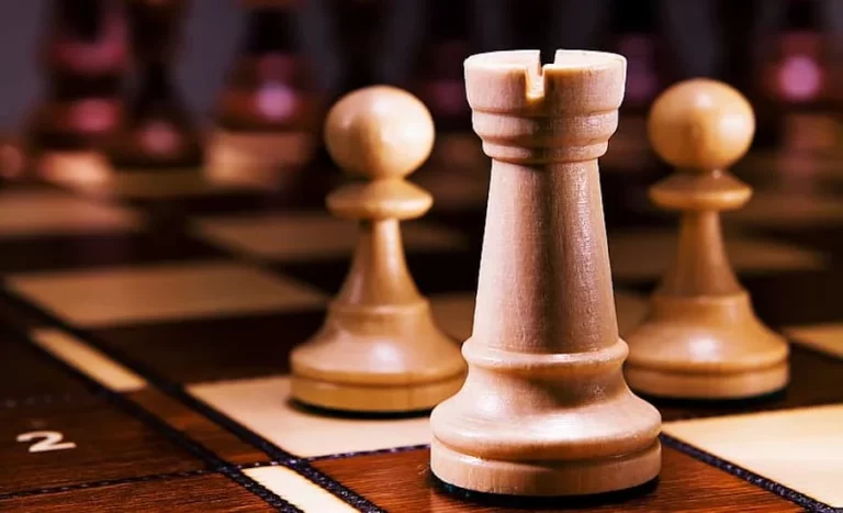 Ajedrez en la educación (Oliva): Estrategias para aprender jugando