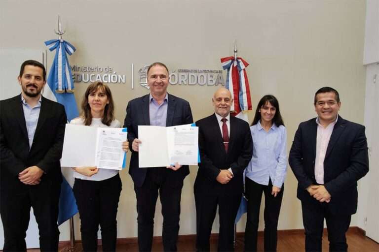 Convenio entre Educación y Fundación Manos Abiertas: fortalecer la orientación vocacional en secundarias