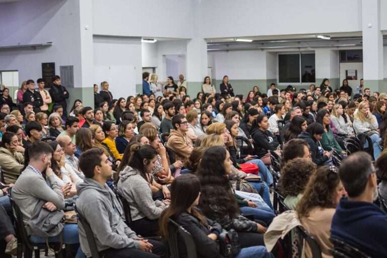 Congreso de Educación (Bell Ville): “Prácticas Socioafectivas y Cuidado en el Ámbito Escolar”