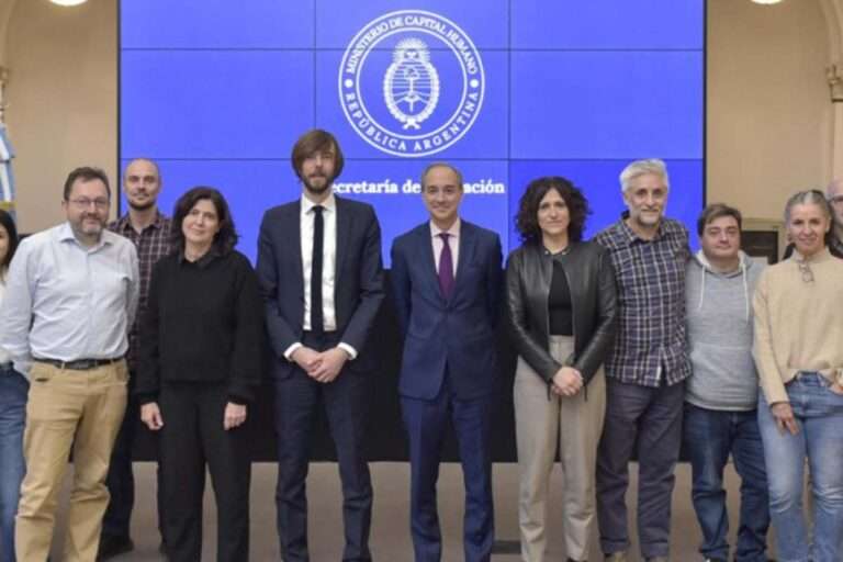 Estándares educativos: Se afianzan redes entre Capital Humano y organizaciones internacionales