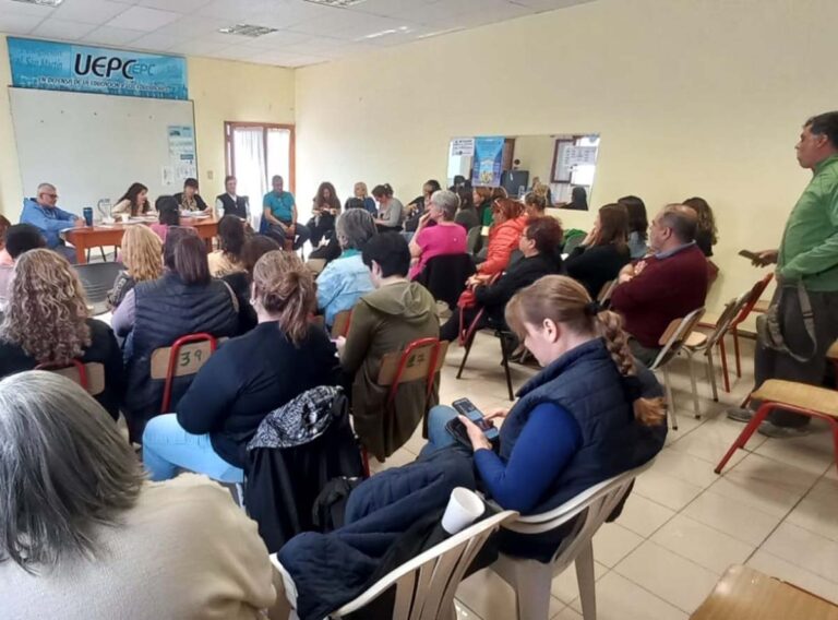 Plan de Lucha Nacional (CTERA): UEPC con caravana provincial el 8 y adhesión al paro nacional del 14 de octubre