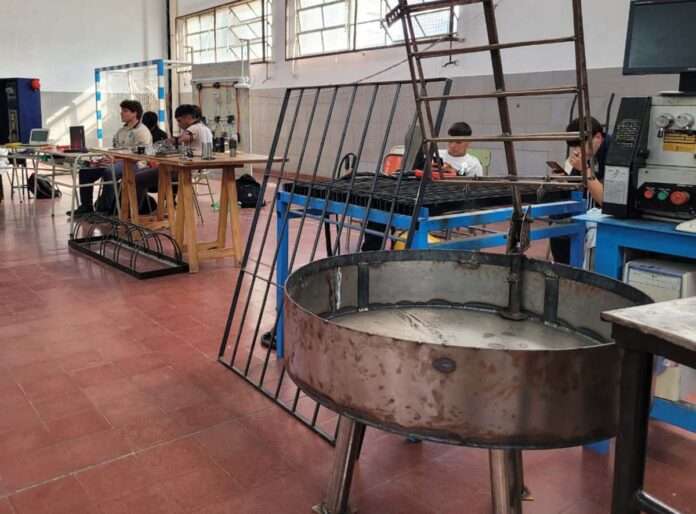 Escuela del Trabajo Muestra Técnica a
