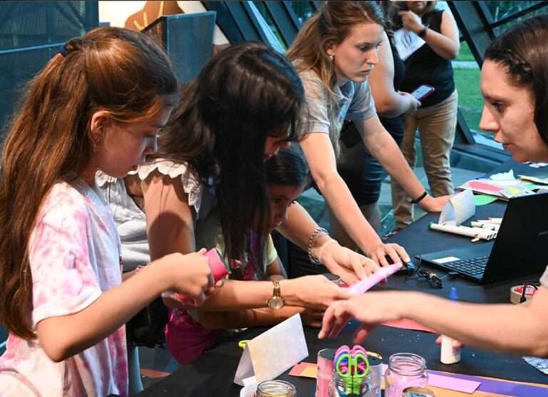 Plaza Cielo Tierra: Programación de verano