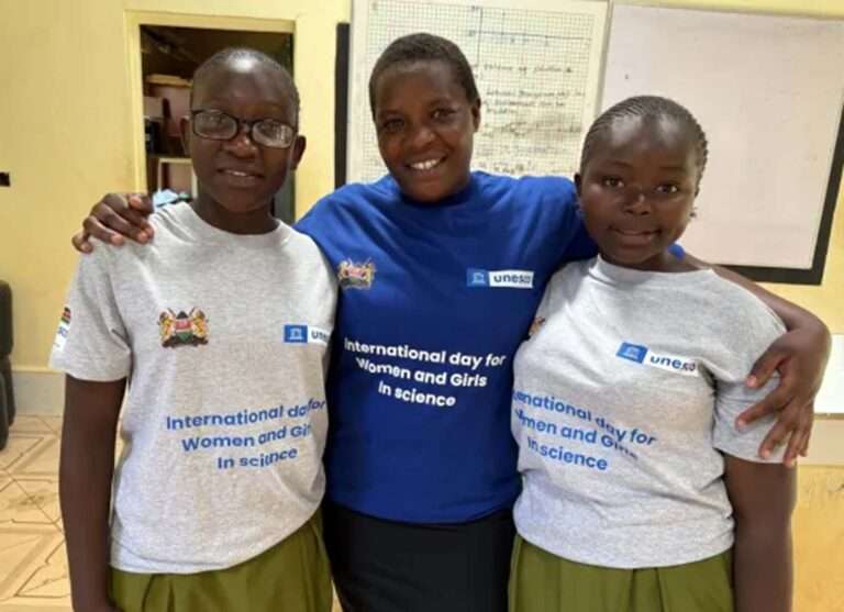 Impulsar la igualdad de género en la educación STEM: inspirar a las niñas a seguir carreras científicas