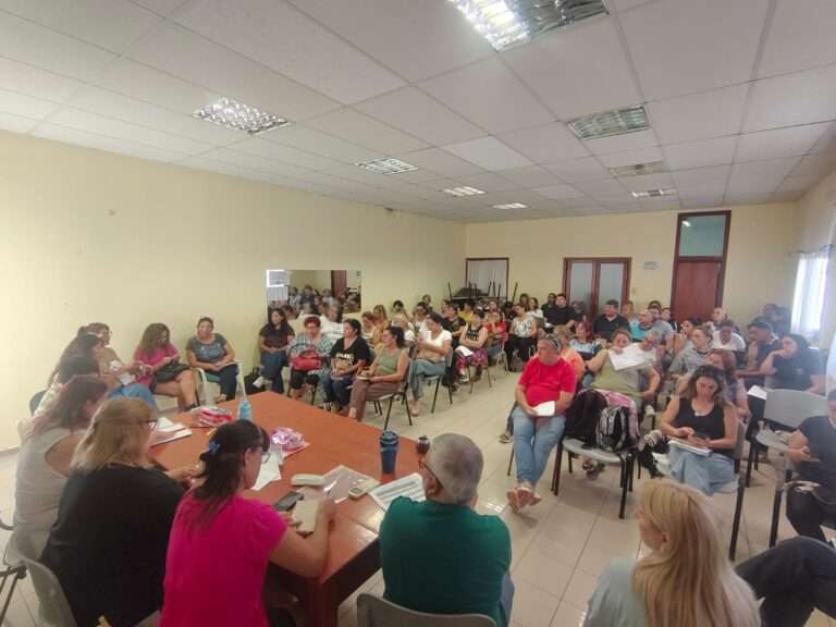 Salario docente: San Martín, y un buen número de departamentos, rechazaron la propuesta y piden “paro”