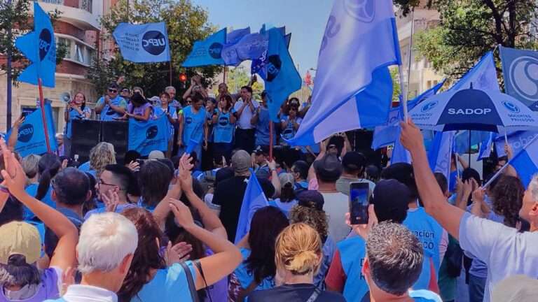 Salario: cada docente, con hijo en edad escolar, recibirá 125 mil pesos este sábado 7 en su cuenta sueldo