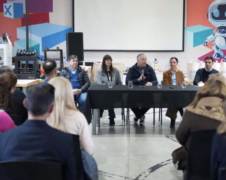 Universidad Siglo 21 ofreció captar a mejores promedios de secundarios con porcentajes de becas