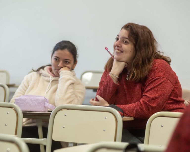 Nuevos estudiantes en la UNVM: inició la Diplomatura en Formación Sociolaboral