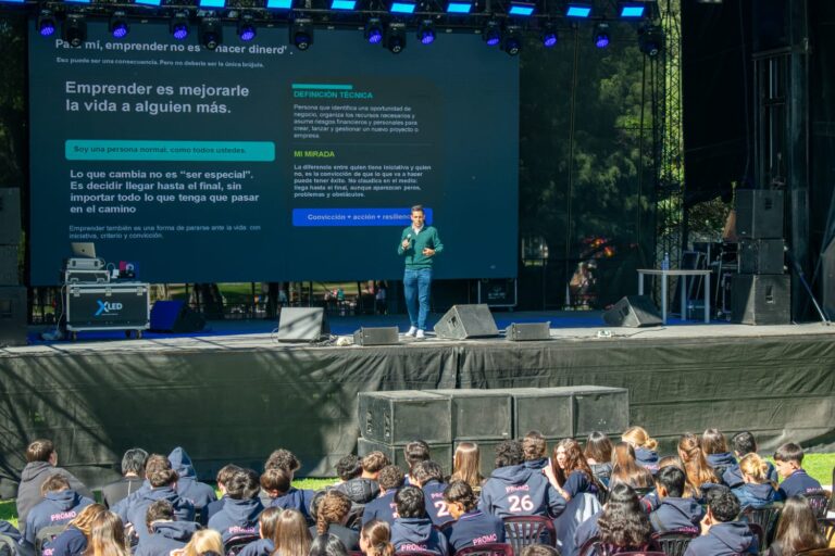 Feria Educativa: Llegan los robots, la IA y Milo Loket
