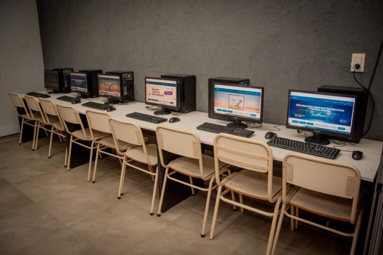 La Nacional de Río Tercero inauguró su laboratorio de informática