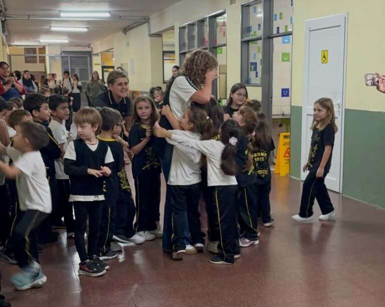 Trayectorias: Llegó la jubilación para la “Seño Gabi” y, con ella, abrazos, sensaciones y balances