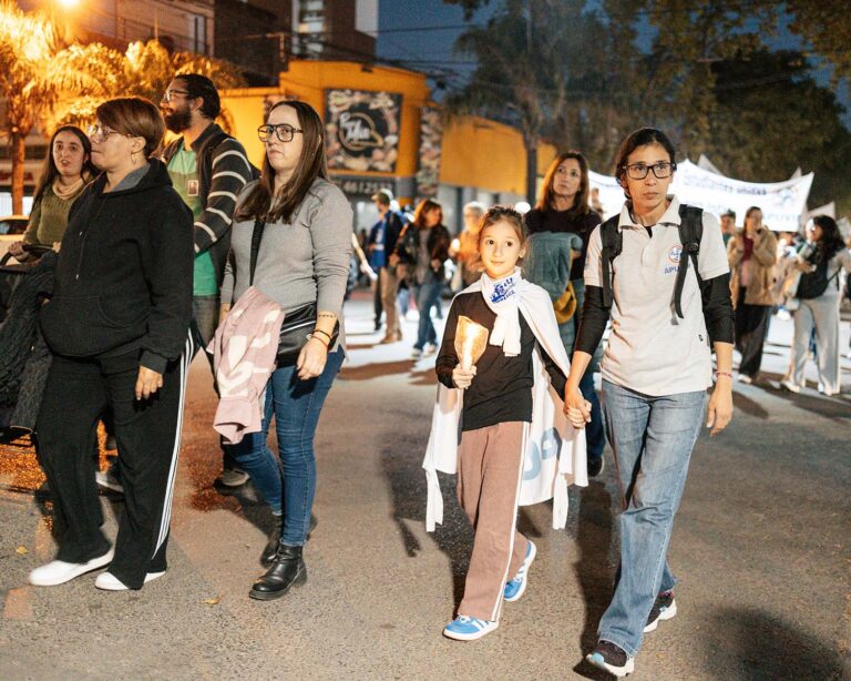 Marcha en Villa María: Ecos y fotos del millar de voces en defensa de la Universidad Pública