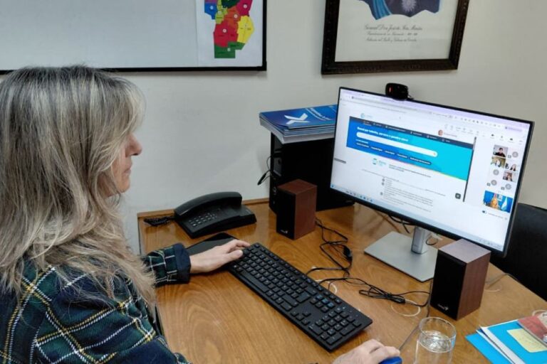 “Piensa en Voz”: Nueva cohorte de 400 docentes, para una experiencia que ya suma 13 años