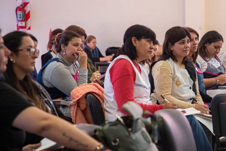 Fortalecer aprendizajes en Lengua y Matemática en 3° grado: Dispositivo de formación situada en Villa María