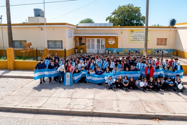 “La Cumbia del Bienestar” de la Agrotécnica de Las Junturas: “Dice lo que todo un colectivo pudo aprender”